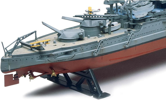 Revell 0302 - 1/426 USS Arizona Battleship
