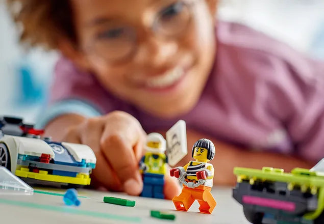 Police Car and Muscle Car Chase