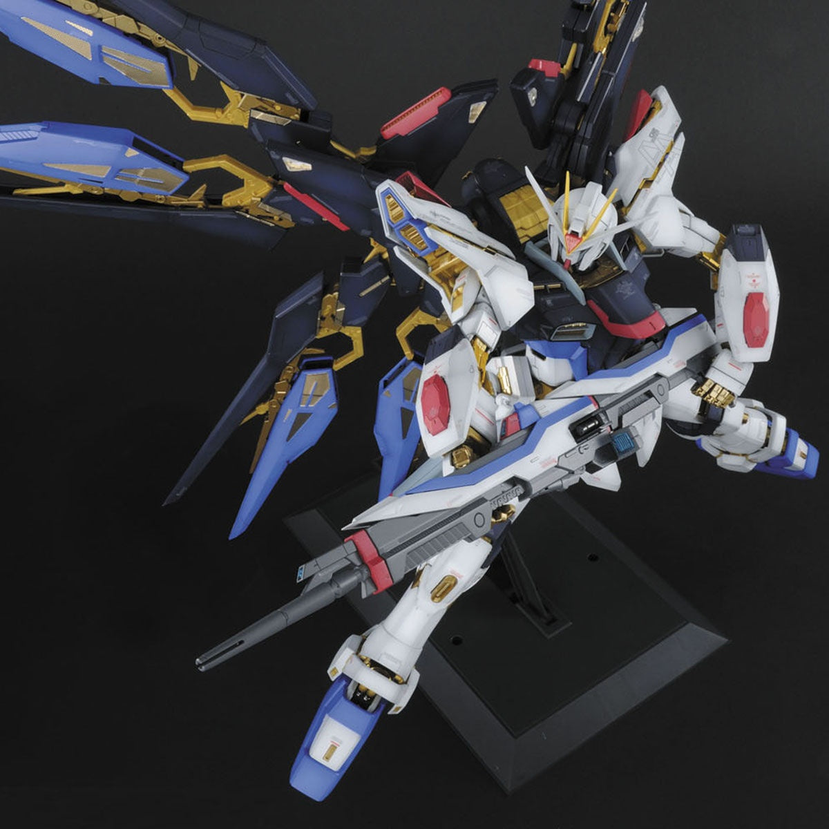 Strike Freedom Gundam PG – GunplaBox
